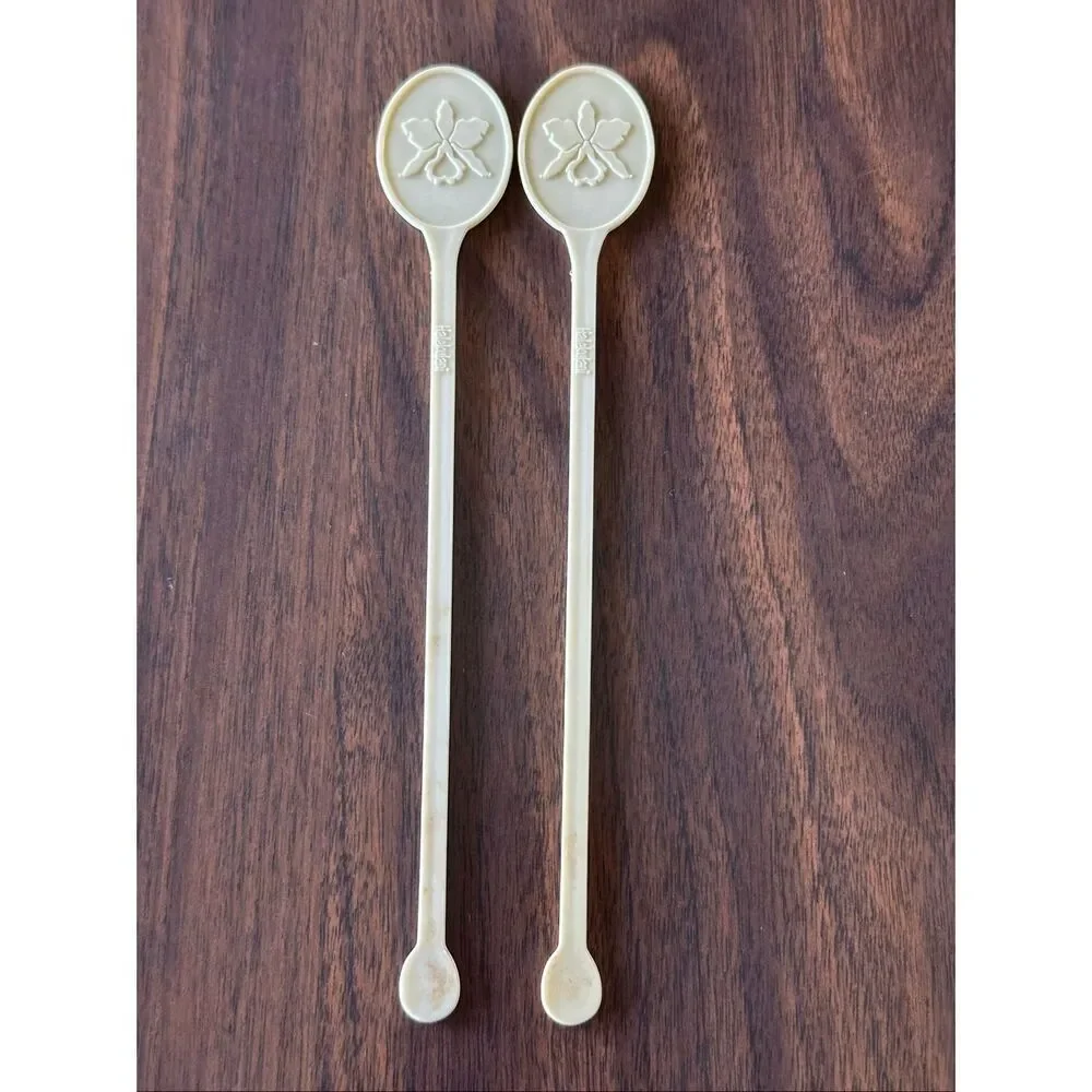 Vintage Halekulani Hotel Hawaii Waikiki Swizzle Stick Collectible Flower Emblem